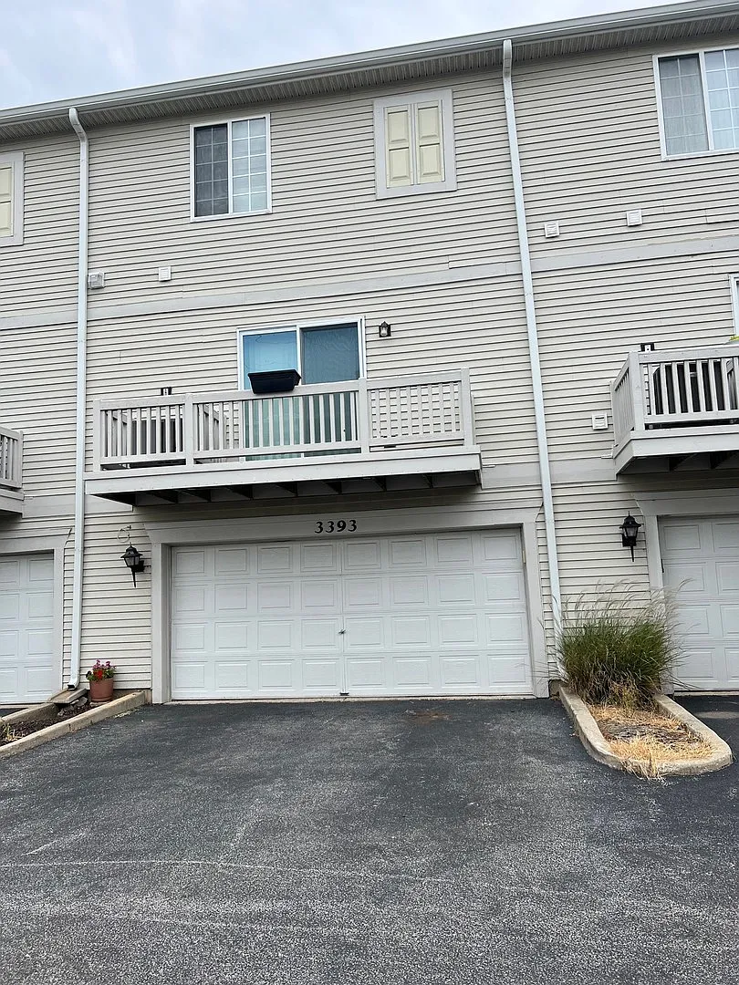 3393 Ravinia Cir — Photo 2