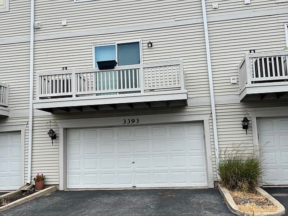 2nd image of 3393 Ravinia Cir