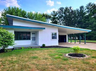 710 E Broad St, Chesaning, MI 48616