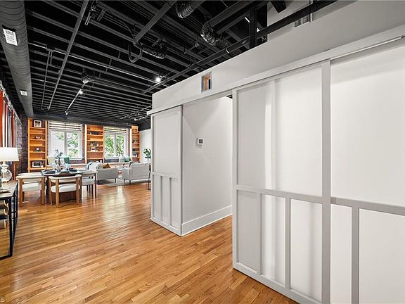 4th image of 1 W 5th St Suite 204