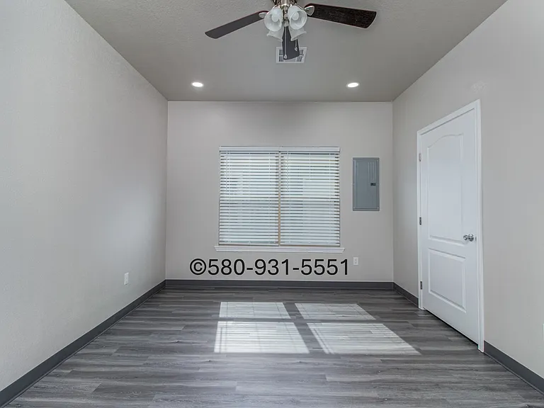 1725 W Arkansas St — Photo 6