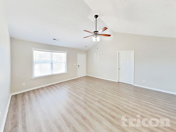2nd image of 901 Laramie Ct