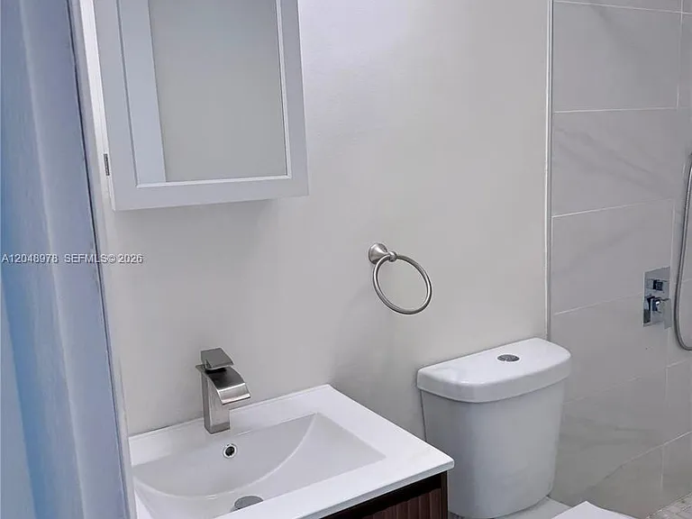 453 SW 2nd St #306C — Photo 3