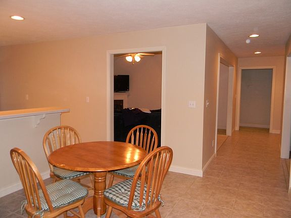 4th image of 4794 Lincoln Pointe Dr