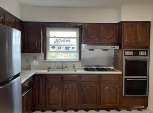 5539 137th St #2F, Flushing, NY 11355