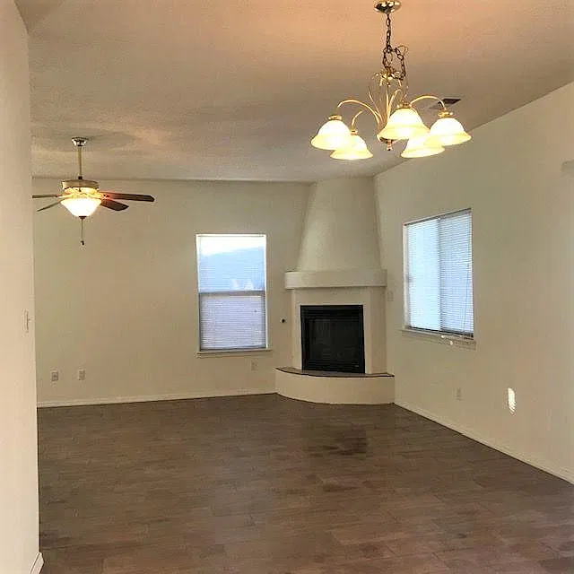 4 bed, 2100 sqft, $2,500 — Photo 3