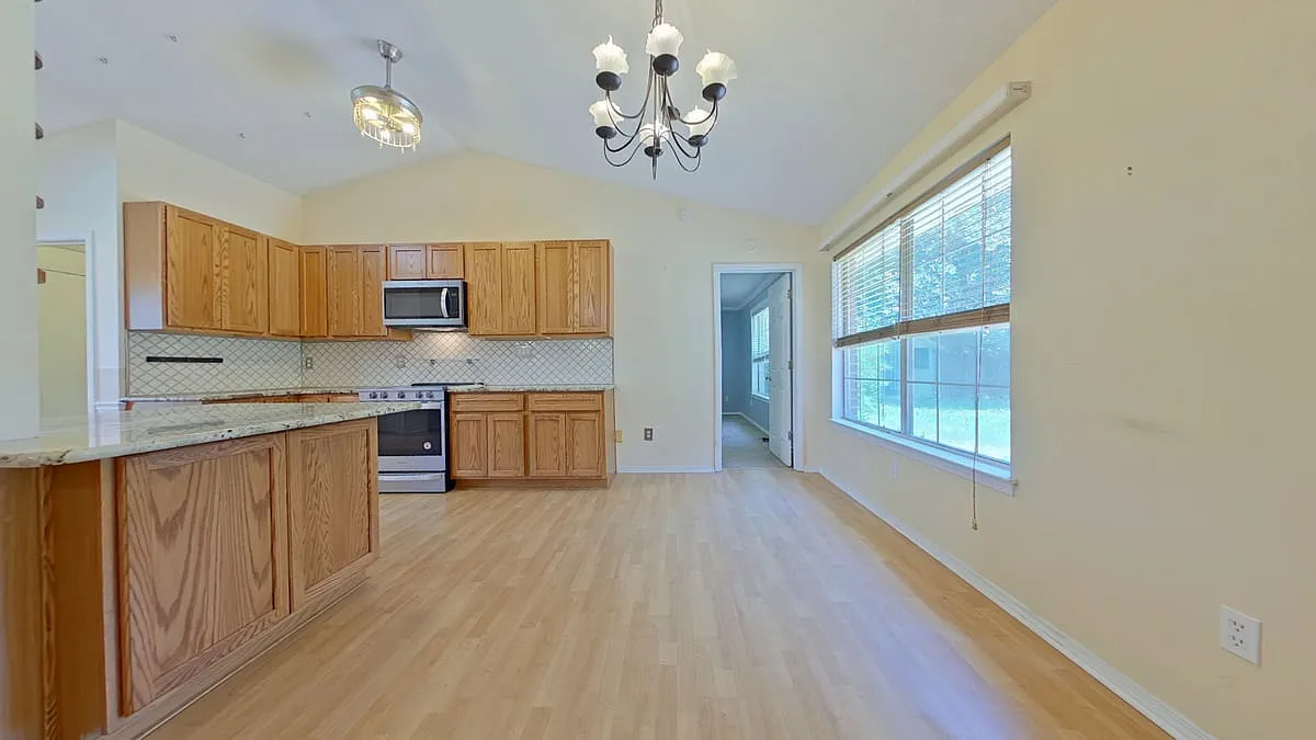 3341 Marion Oaks Way — Photo 3