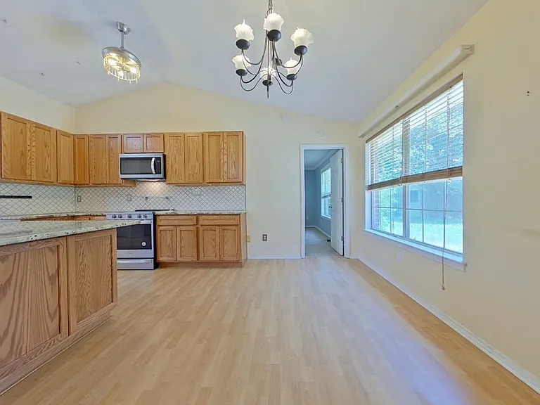 3341 Marion Oaks Way — Photo 7