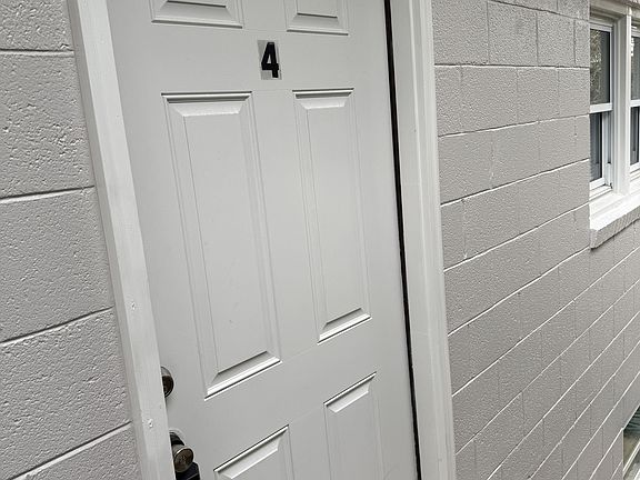 2nd image of 217 W Atlantic Blvd APT 4
