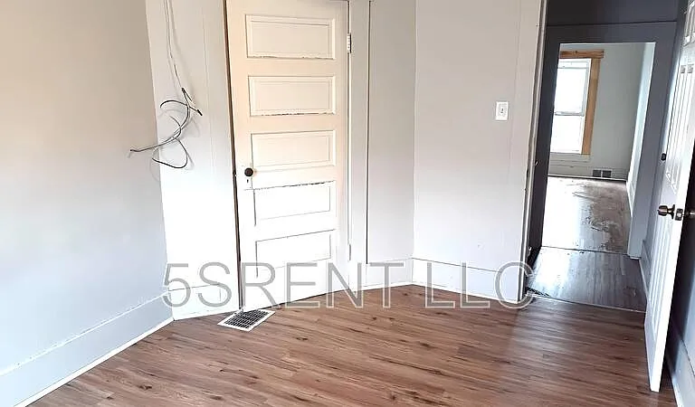 85 W 2nd St #4 — Photo 11