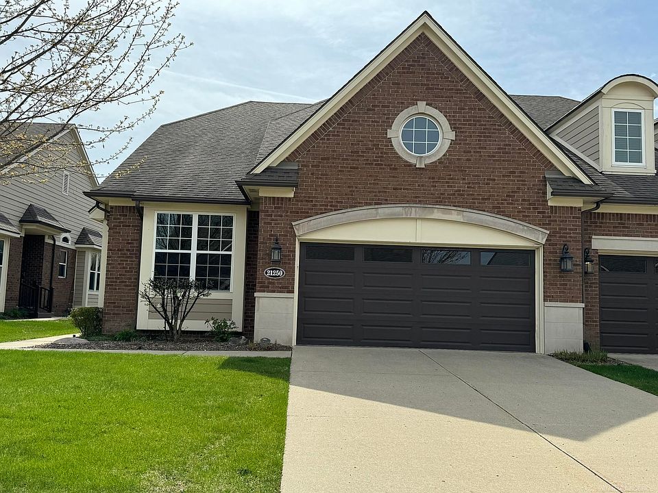1st image of 21250 Lilac Ln