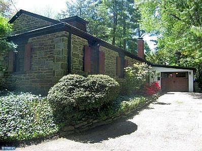 3rd image of 601 W Mermaid Ln
