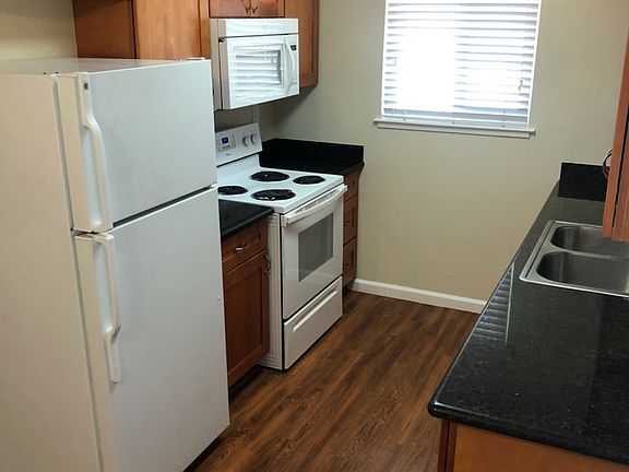 2nd image of 1203 W Mc Kinley Ave APT 6