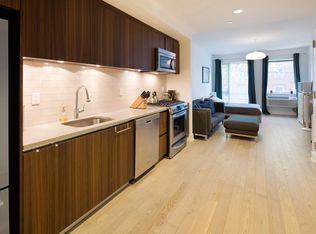 527 51st Ave APT 3H, Long Island City, NY 11101