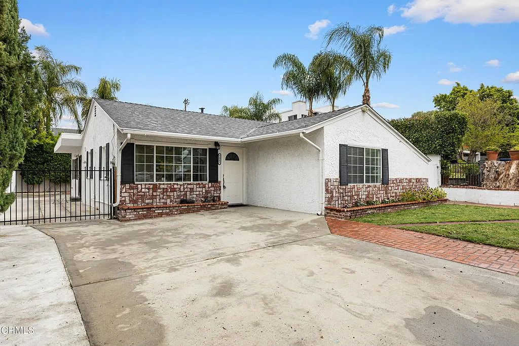 Building Photo - 7845 Hillrose St
