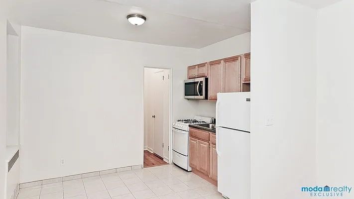 Rented by Moda Realty | media 2