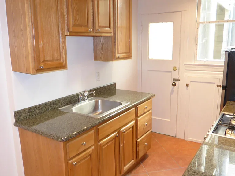 2100 Fell St #1 — Photo 5