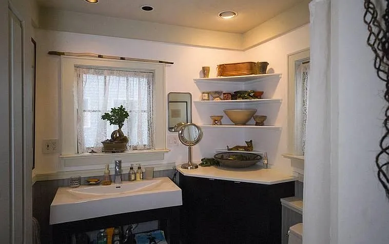 1 bed, 2.5 bath, 180 sqft, $930 — Photo 1