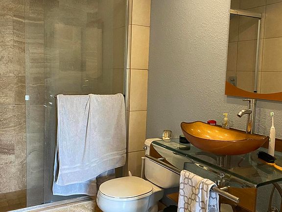 3rd image of 13700 Richmond Park Dr N APT 106