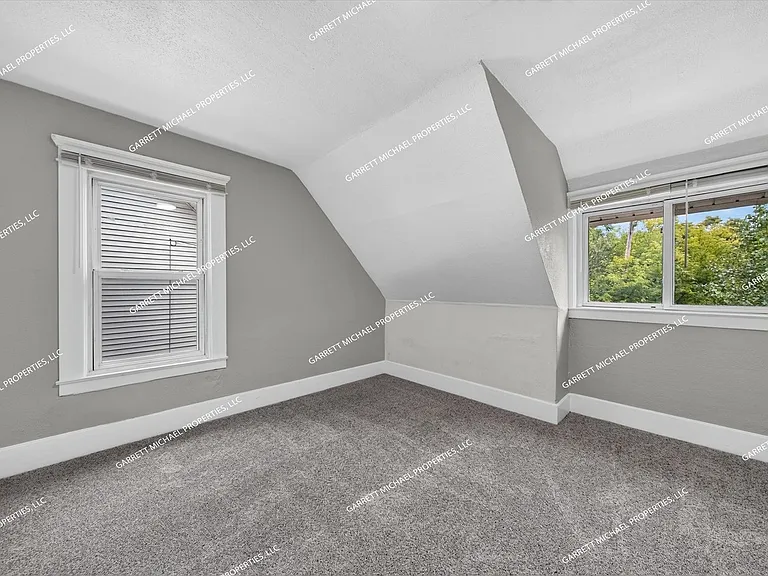 2322 Fordham St — Photo 17