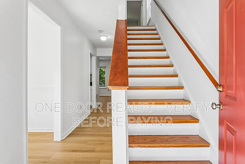 2 bed, 1.0 bath, 1334 sqft, $2,025 — Photo 4