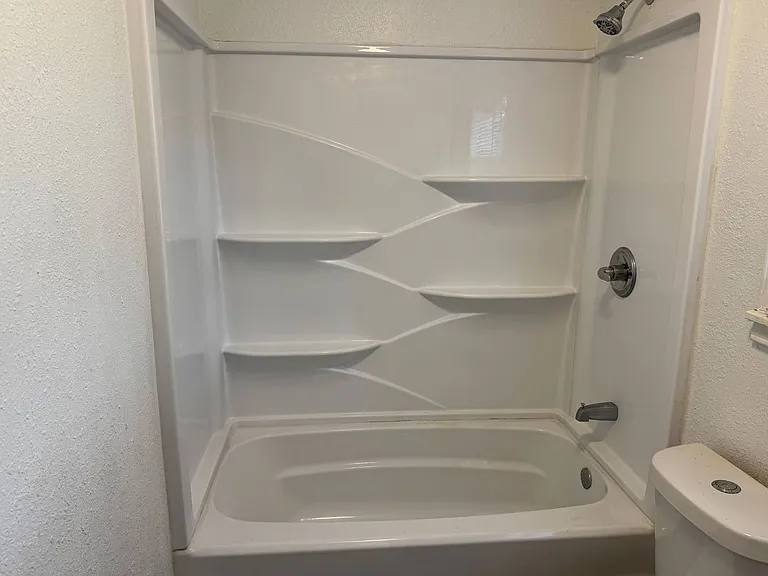 902 Flood St — Photo 9