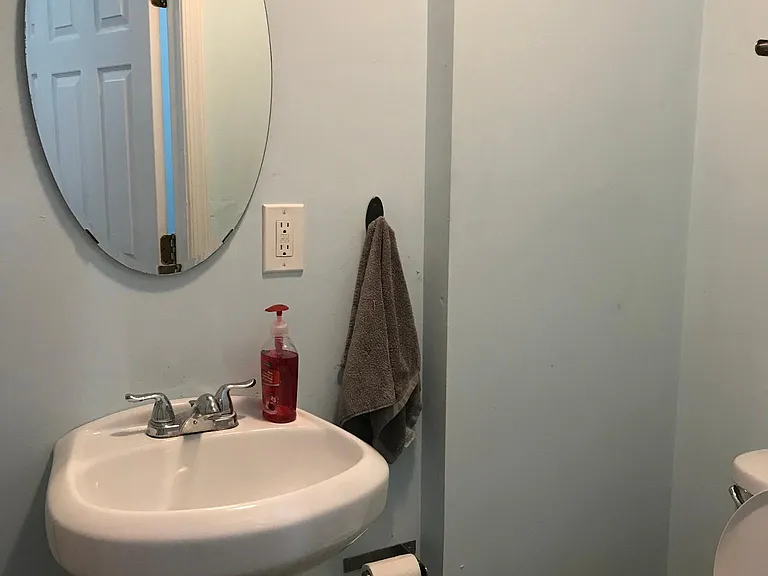 1434 N Willington St #B — Photo 3