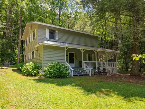 224 Old Parker Ter, Ellijay, GA 30536
