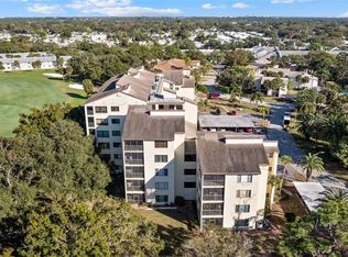 700 Starkey Rd APT 312, Largo, FL 33771