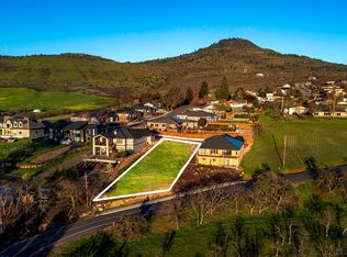 3258 Annapolis Dr, Medford, OR 97504