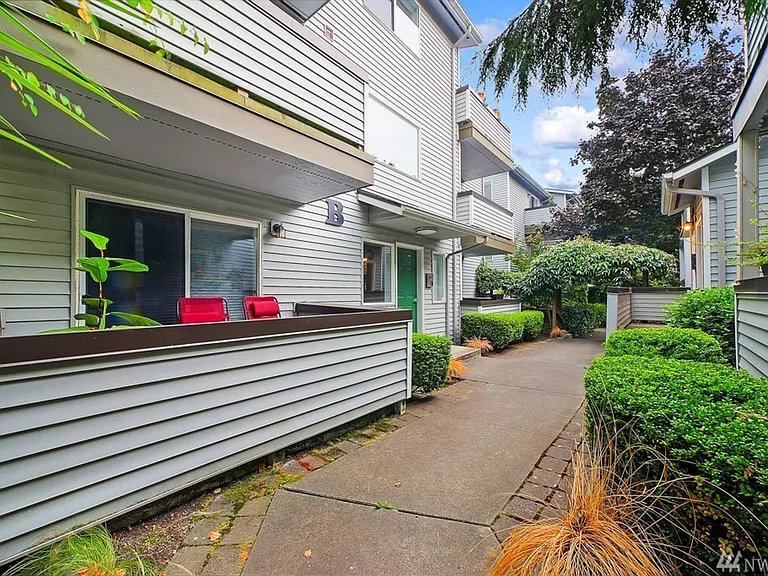 8659 Delridge Way SW #B3 — Photo 3