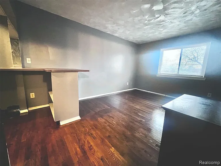 22116 Dante St #218 — Photo 5