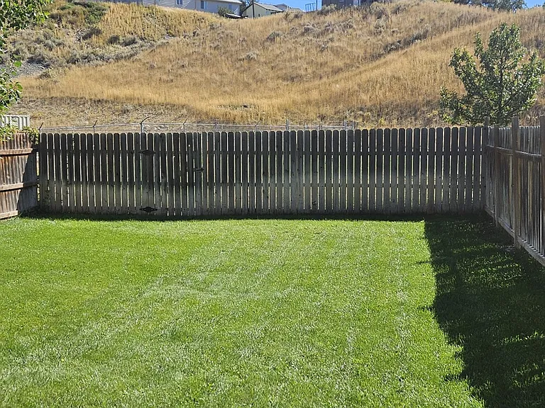 1220 White Water Ave #1 — Photo 2