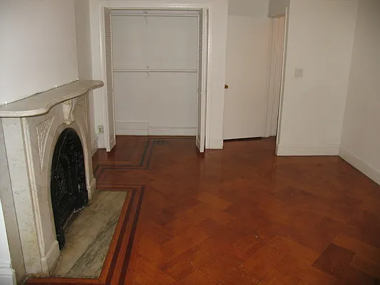 Rented by Rapid Realty Cobble Hill | media 6