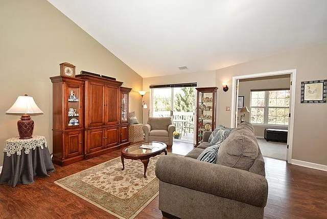 2803 Rutland Cir #201 — Photo 10