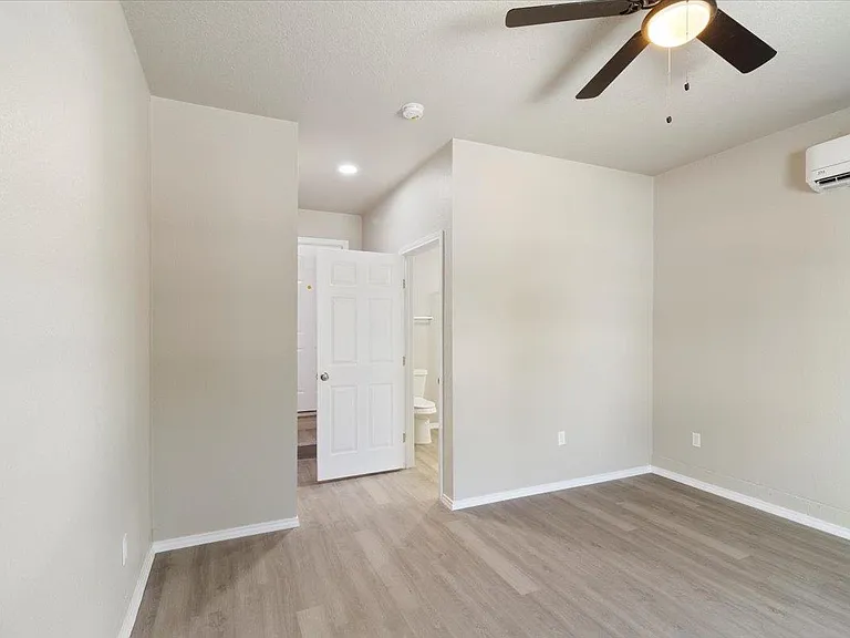 887 Sagewood Trl — Photo 24