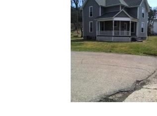 148 N 15th St, Coshocton, OH 43812