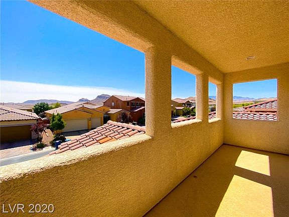 4th image of 8850 Dramatic Gold Ave