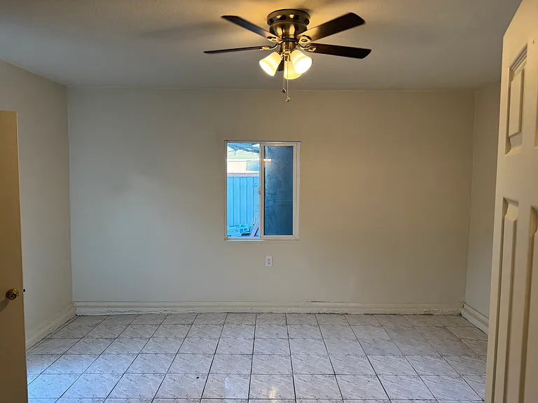 3240 Fashion Ave — Photo 9