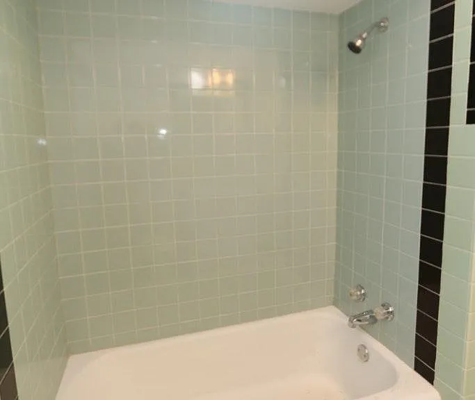 8553 S Oglesby Ave — Photo 17