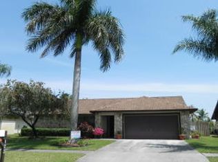 123 Santiago St, Royal Palm Beach, FL 33411