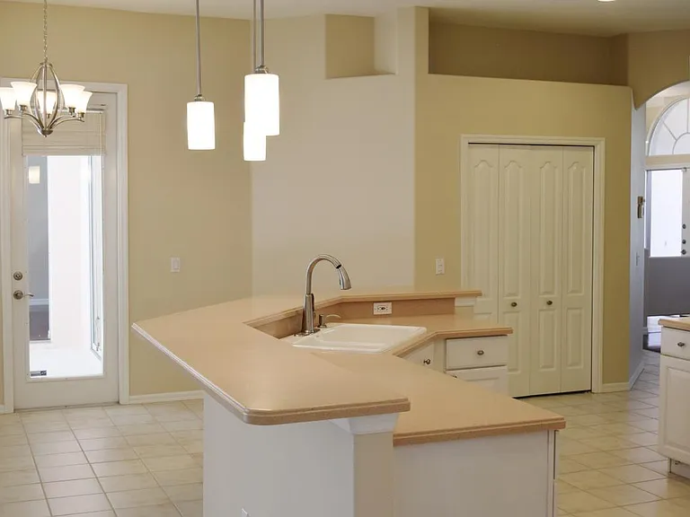 7408 Ridge Rd — Photo 8