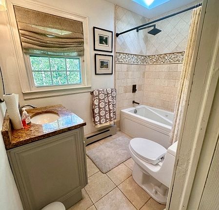 5th image of 4 Laurel Pl