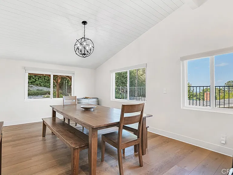 20509 Rhoda St — Photo 9