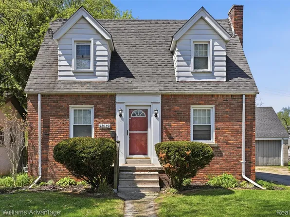 18689 Five Points St, Redford, MI 48240