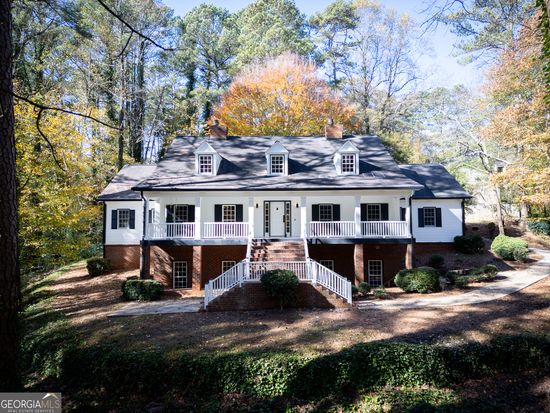 5797 Trotters Ct, Stone Mountain, GA 30087