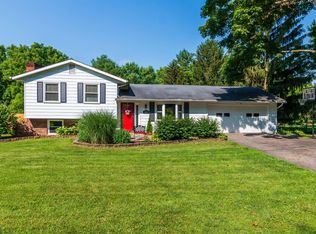 9621 Creek Rd, Pataskala, OH 43062