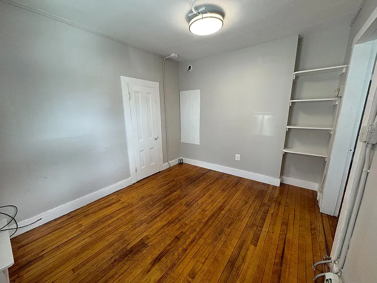 16 Glidden St. — Photo 6