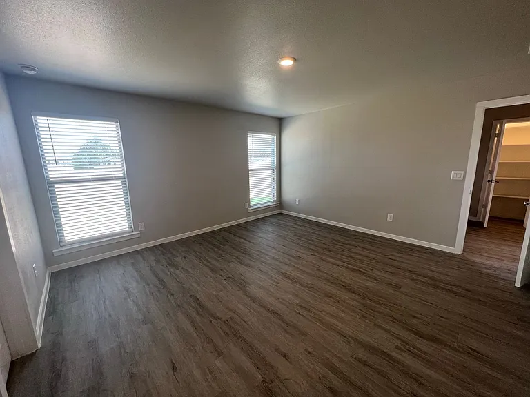 1914 Kirksey Ave — Photo 10