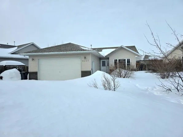 8337 103rd Ave, Peace River, AB T8S 0A2